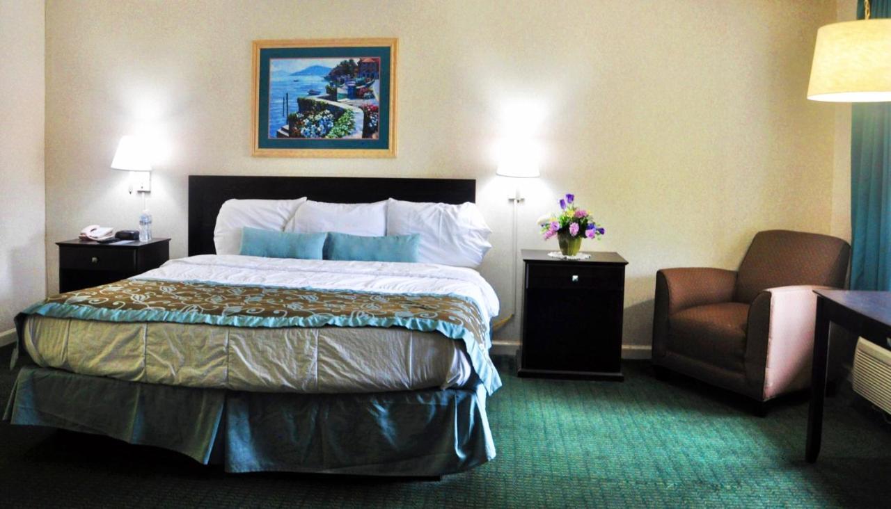 Azalea Inn & Suites Wilmington Zewnętrze zdjęcie