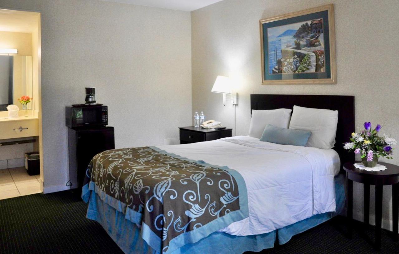 Azalea Inn & Suites Wilmington Zewnętrze zdjęcie
