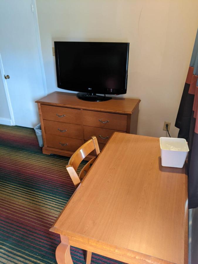 Azalea Inn & Suites Wilmington Zewnętrze zdjęcie