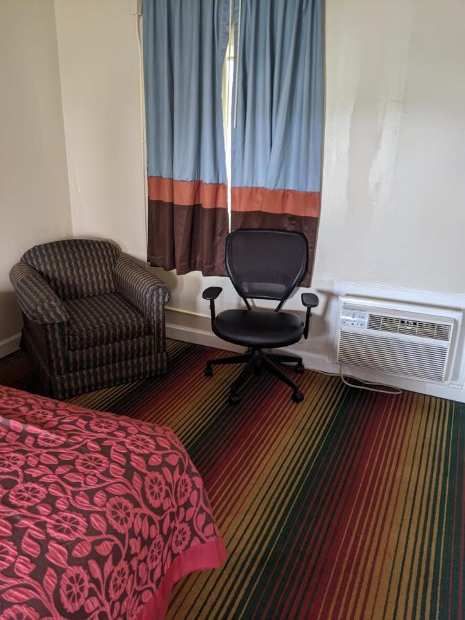 Azalea Inn & Suites Wilmington Zewnętrze zdjęcie